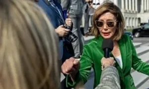 Bà Pelosi yêu cầu phóng viên Mỹ 'im miệng' Bà Pelosi yêu cầu phóng viên Mỹ 'im miệng'