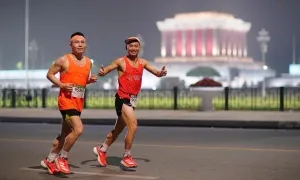 Chuẩn bị tâm lý để tránh 'đụng tường' ở giải chạy đêm Chuẩn bị tâm lý để tránh 'đụng tường' ở giải chạy đêm