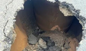 'Hố tử thần' xuất hiện trên dường huyết mạch TP HCM