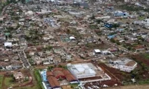 Lốc xoáy xóa sổ gần như cả thị trấn Brazil, 6 người chết